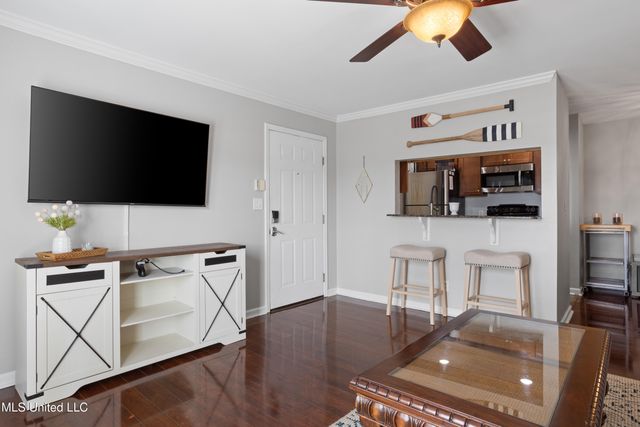 2421 Beachview Drive, G2, Ocean Springs, MS 39564