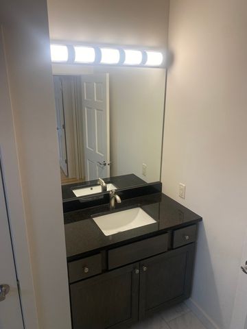 212 N Center Street 701, Bloomington, IL 61701