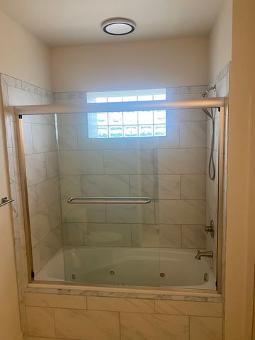 212 N Center Street 701, Bloomington, IL 61701