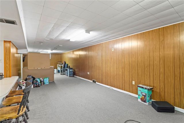 1005 Leslie Lane, Girard, OH 44420
