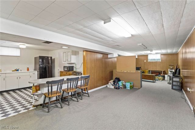1005 Leslie Lane, Girard, OH 44420