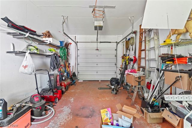 1005 Leslie Lane, Girard, OH 44420