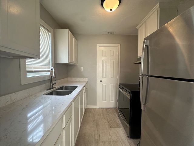 2437 Stovall Drive, Dallas, TX 75216