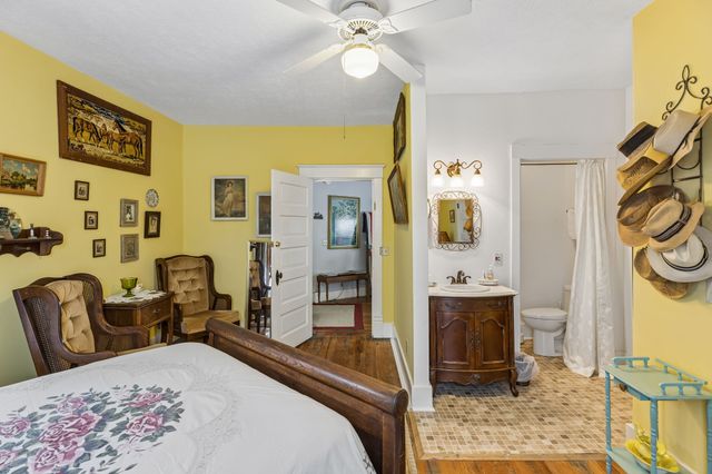 101 Webb Rd, E, Bell Buckle, TN 37020