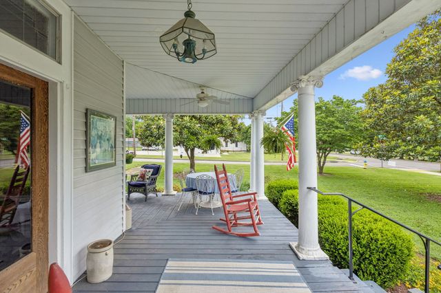 101 Webb Rd, E, Bell Buckle, TN 37020