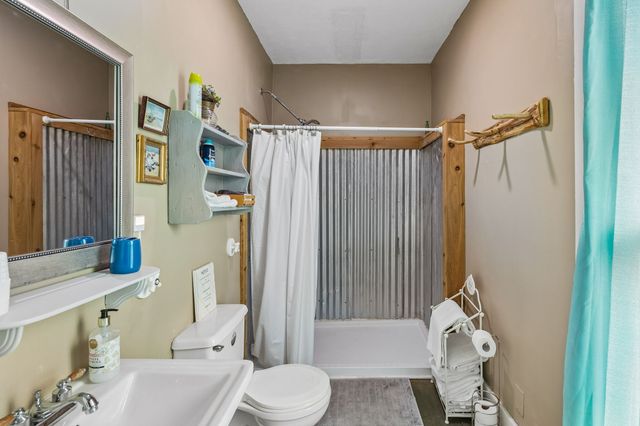 101 Webb Rd, E, Bell Buckle, TN 37020