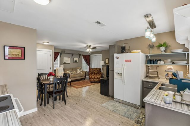 101 Webb Rd, E, Bell Buckle, TN 37020