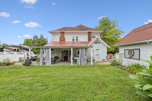 101 Webb Rd, E, Bell Buckle, TN 37020