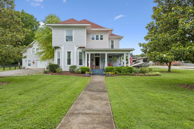 101 Webb Rd, E, Bell Buckle, TN 37020