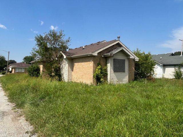 16051 Gauger Avenue, Harvey, IL 60426