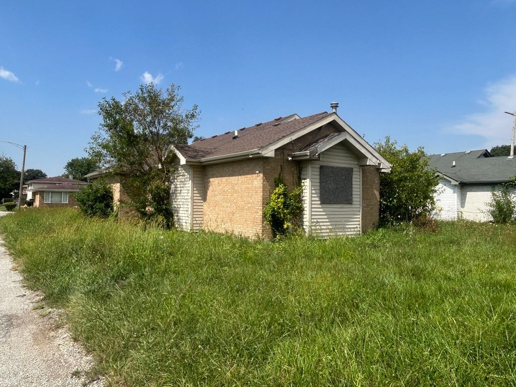16051 Gauger Avenue, Harvey, IL 60426 — photo 3