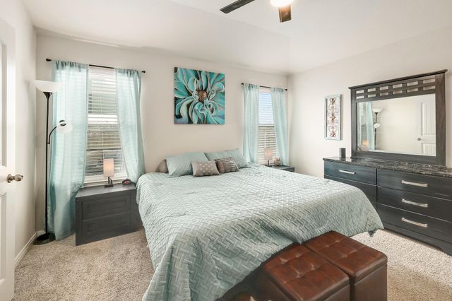 606 Marimoor DR, Hutto, TX 78634