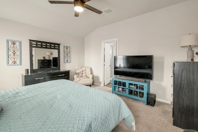 606 Marimoor DR, Hutto, TX 78634