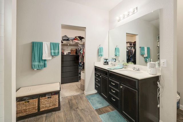 606 Marimoor DR, Hutto, TX 78634