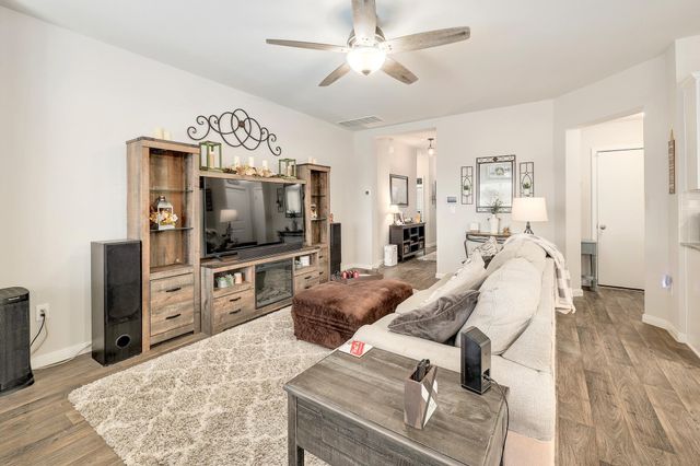 606 Marimoor DR, Hutto, TX 78634