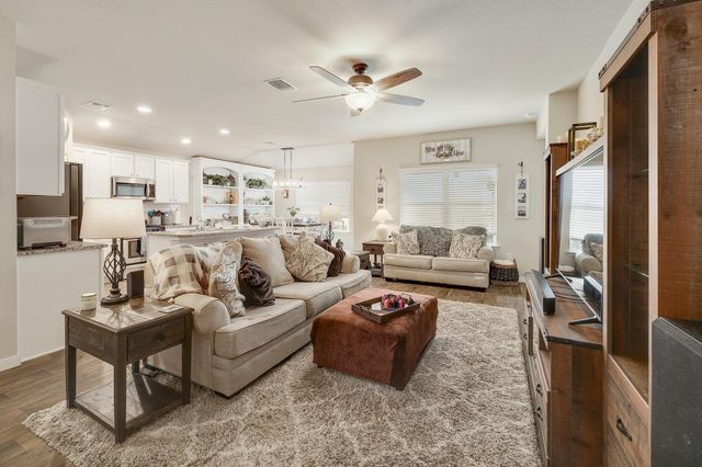 606 Marimoor DR, Hutto, TX 78634