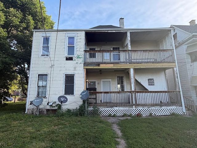1819 W 3rd Street, Davenport, IA 52802