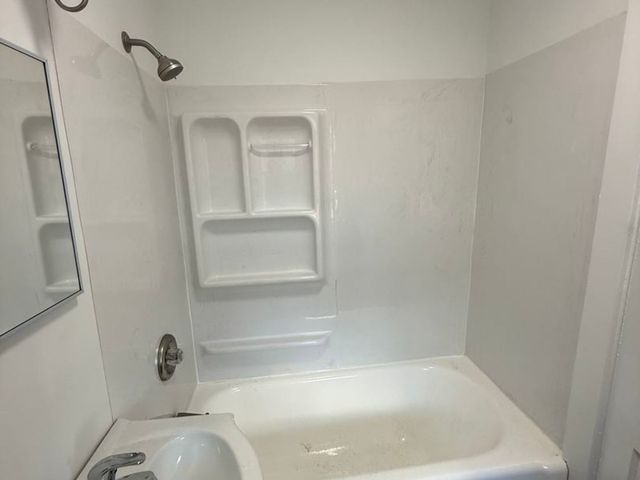 1819 W 3rd Street, Davenport, IA 52802