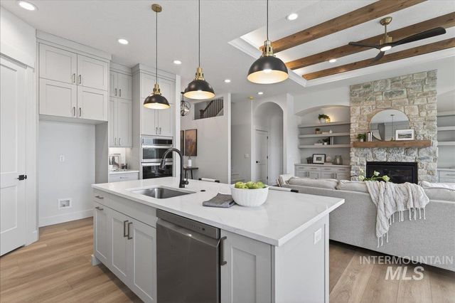 6518 W Flathead Lake St, Eagle, ID 83616