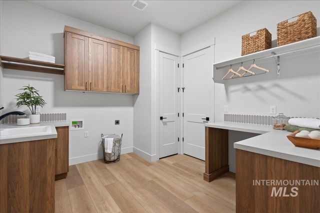 6518 W Flathead Lake St, Eagle, ID 83616