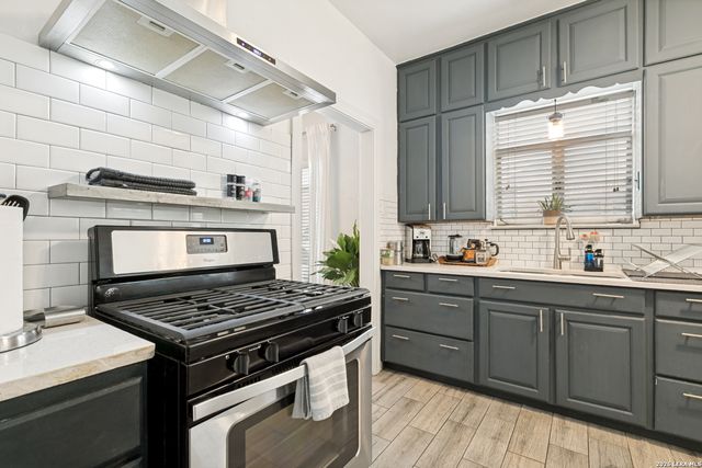 147 North Dr, San Antonio, TX 78201