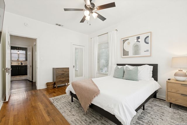 147 North Dr, San Antonio, TX 78201