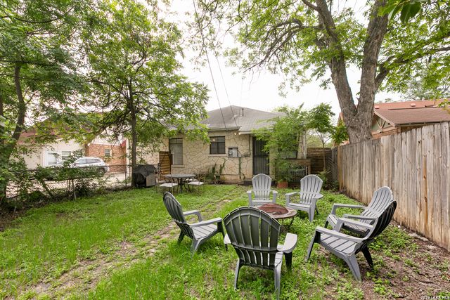 147 North Dr, San Antonio, TX 78201