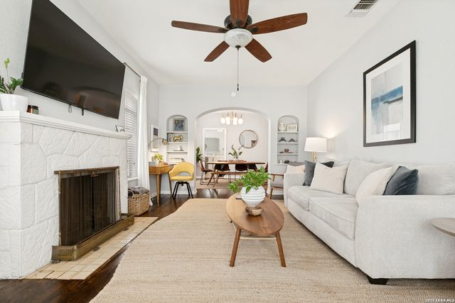 147 North Dr, San Antonio, TX 78201