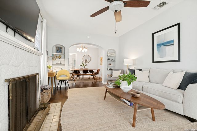 147 North Dr, San Antonio, TX 78201