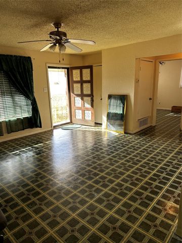 1430 Maple Avenue, Paris, TX 75460