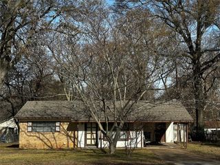 1430 Maple Avenue, Paris, TX 75460