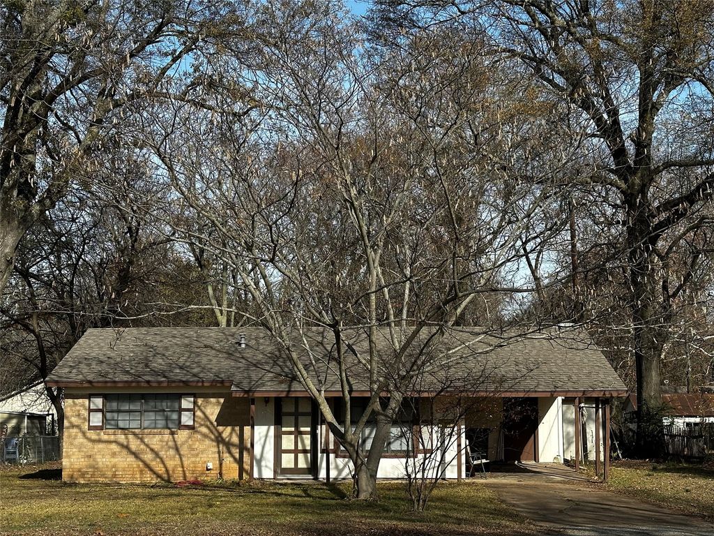 1430 Maple Avenue, Paris, TX 75460