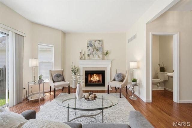 962 Morehouse Lane, University City, MO 63130
