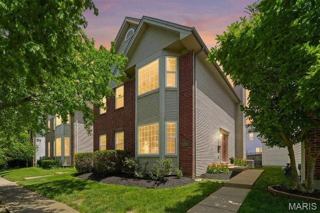 962 Morehouse Lane, University City, MO 63130