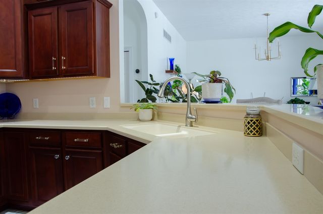 2150 Oak Leaf Trail, Portage, MI 49024