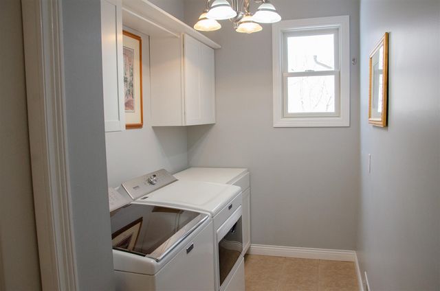 2150 Oak Leaf Trail, Portage, MI 49024