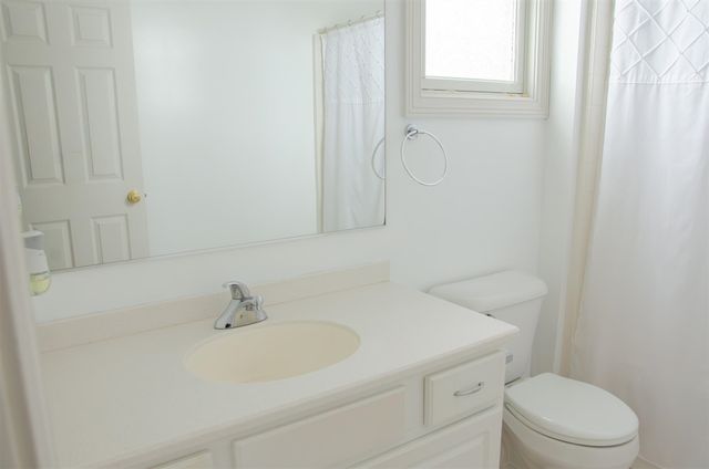 2150 Oak Leaf Trail, Portage, MI 49024