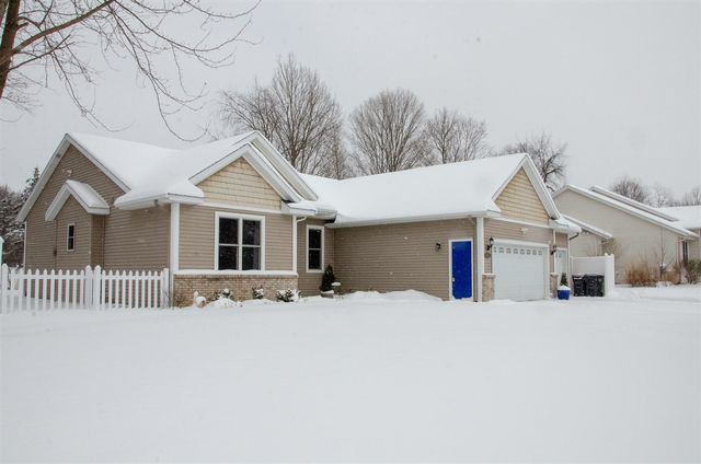 2150 Oak Leaf Trail, Portage, MI 49024