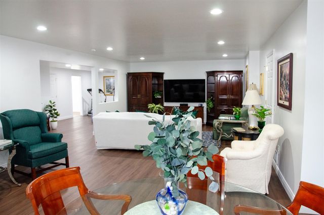 2150 Oak Leaf Trail, Portage, MI 49024