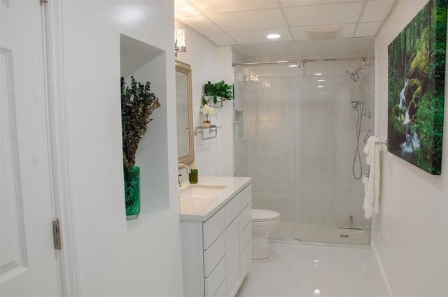 2150 Oak Leaf Trail, Portage, MI 49024