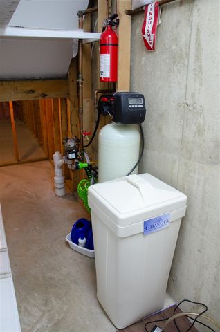 2150 Oak Leaf Trail, Portage, MI 49024