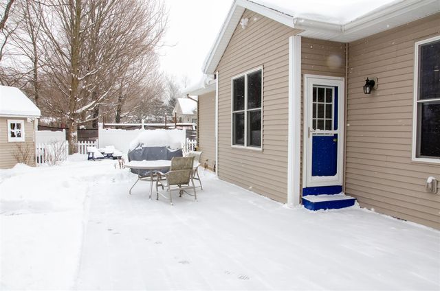 2150 Oak Leaf Trail, Portage, MI 49024