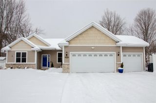 2150 Oak Leaf Trail, Portage, MI 49024