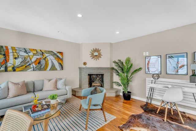 733 Chestnut Street 7, San Francisco, CA 94133