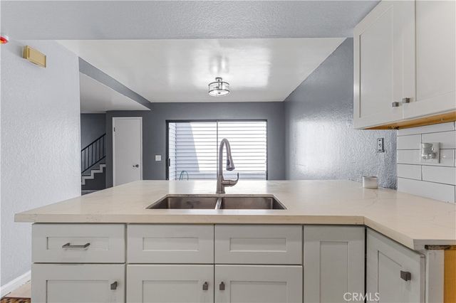 732 W Phillips 18, Ontario, CA 91762