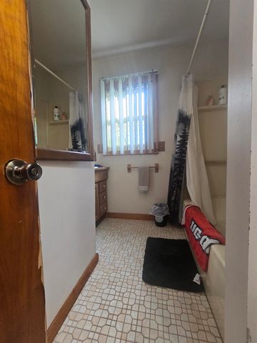 2066 E Bristol Road, Burton, MI 48529