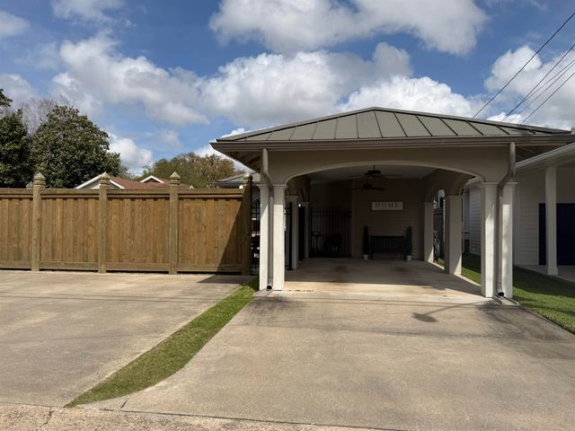 609 Federal Avenue, Morgan City, LA 70380