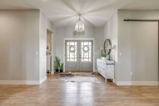 19611 N County Line Road, Ponder, TX 76259