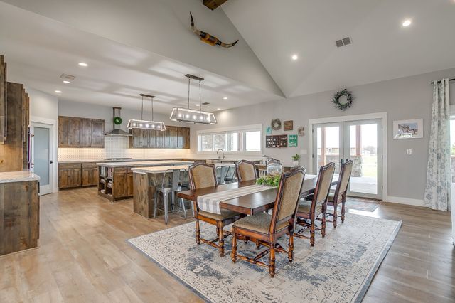 19611 N County Line Road, Ponder, TX 76259