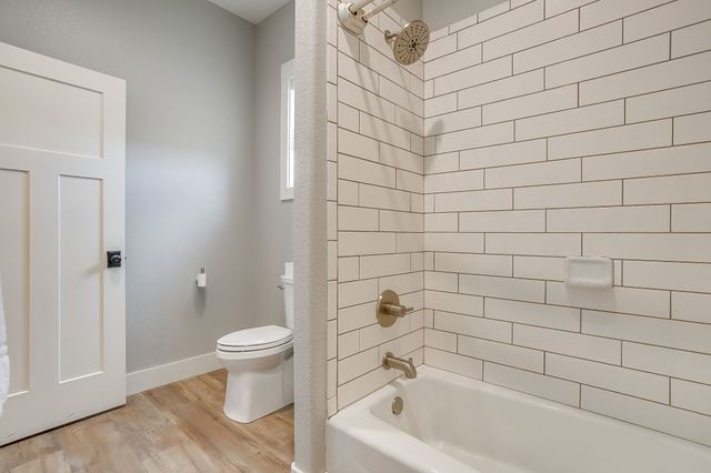 19611 N County Line Road, Ponder, TX 76259